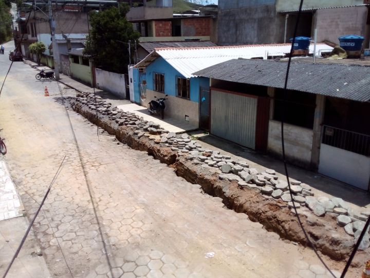 SAAE REALIZA SERVIÇOS EM PARCERIA COM A SECRETÁRIA DE OBRAS SAAE REALIZA SERVIÇOS EM PARCERIA COM A SECRETÁRIA DE OBRAS