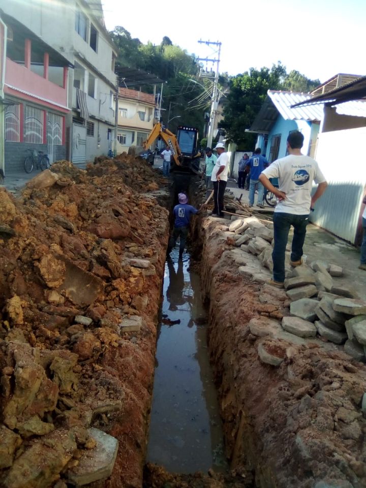 SAAE REALIZA SERVIÇOS EM PARCERIA COM A SECRETÁRIA DE OBRAS SAAE REALIZA SERVIÇOS EM PARCERIA COM A SECRETÁRIA DE OBRAS